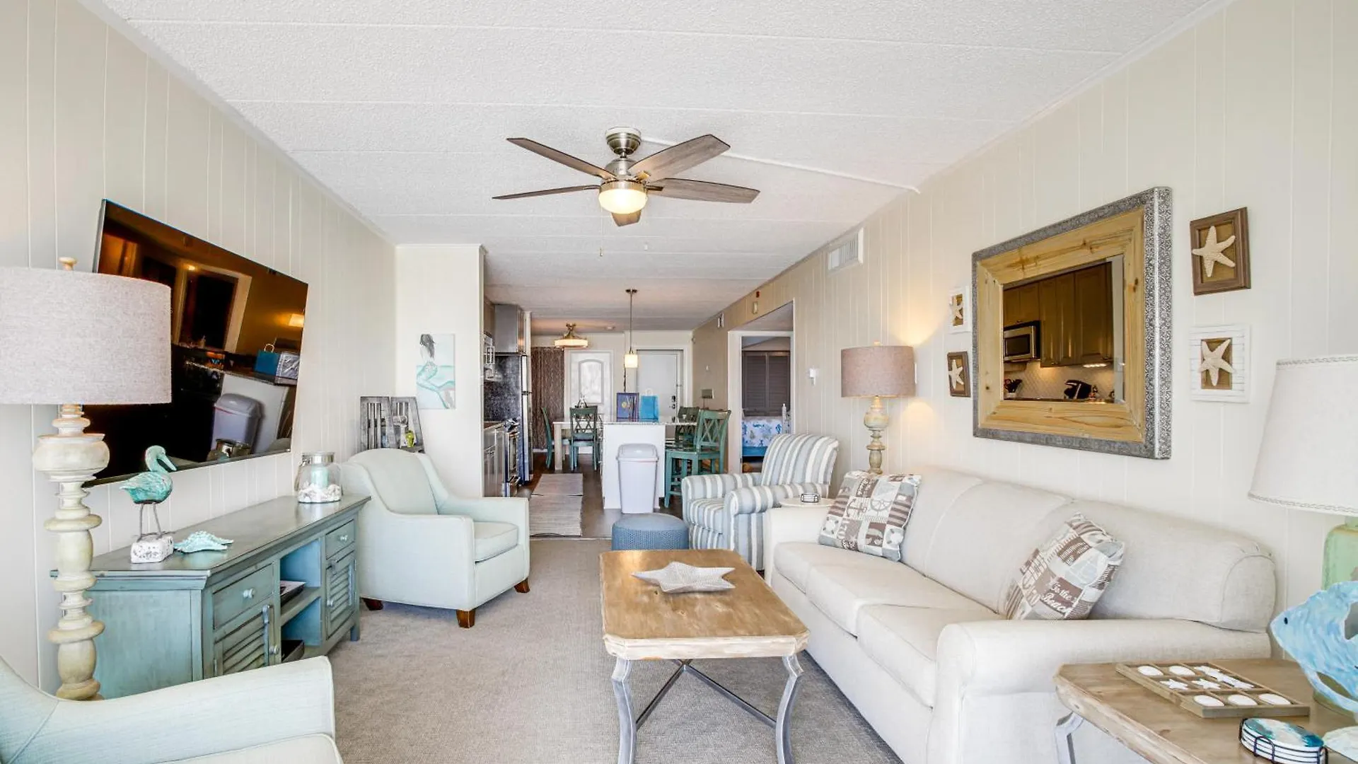 Apartment Ocean With Heated Pool And Beachfront View!