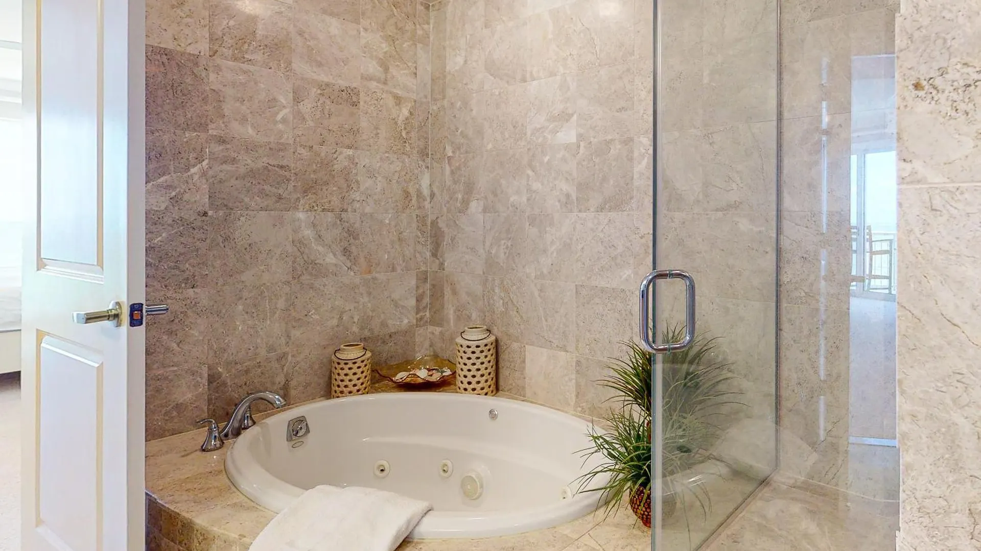 Gateway Grand Holiday home *