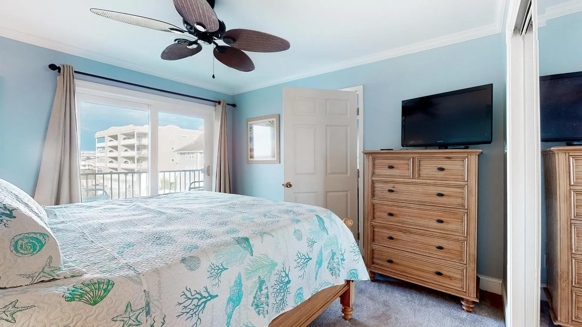 Lucayan 27 Apartment *