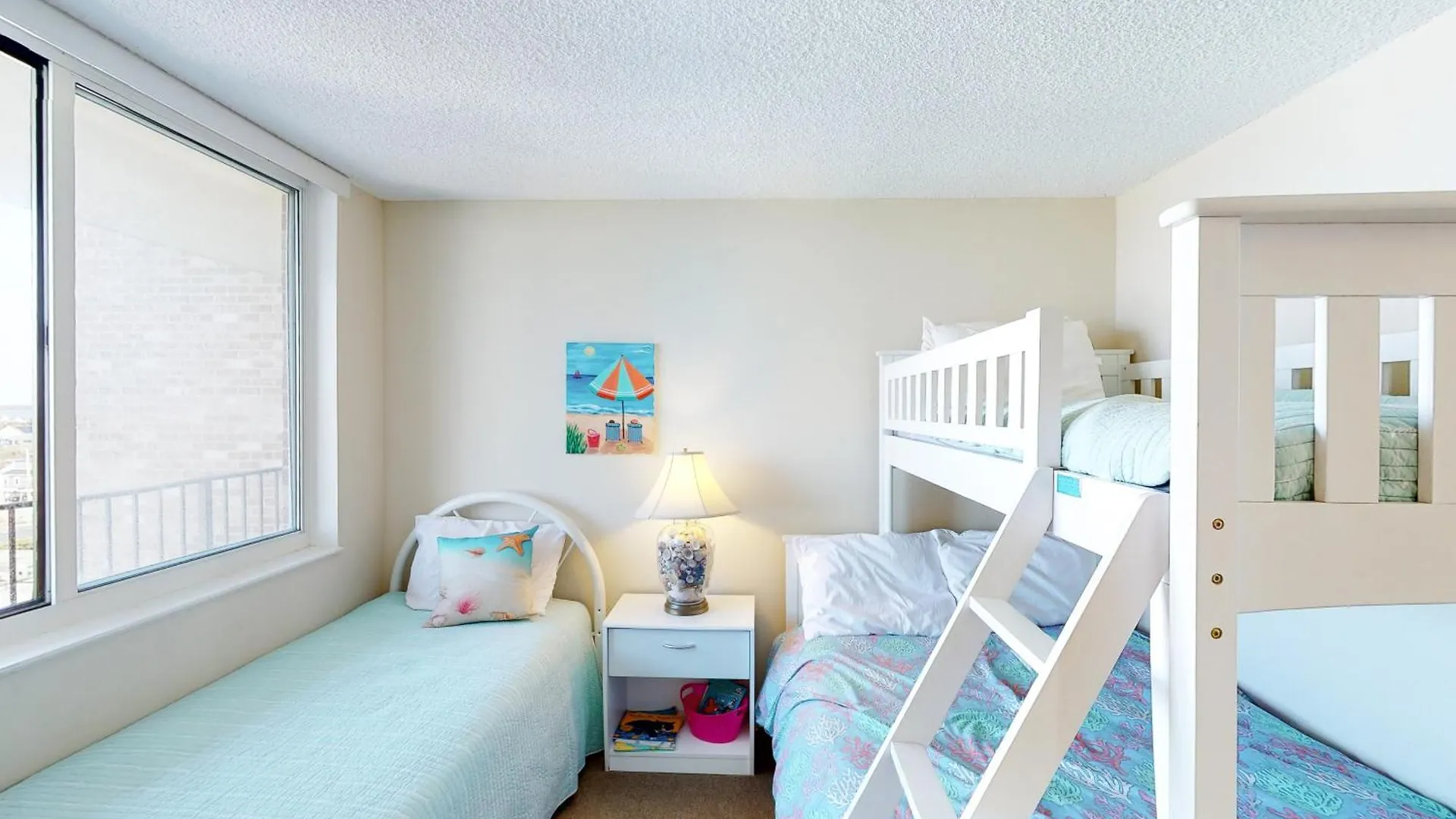 Surfside 84 Apartment