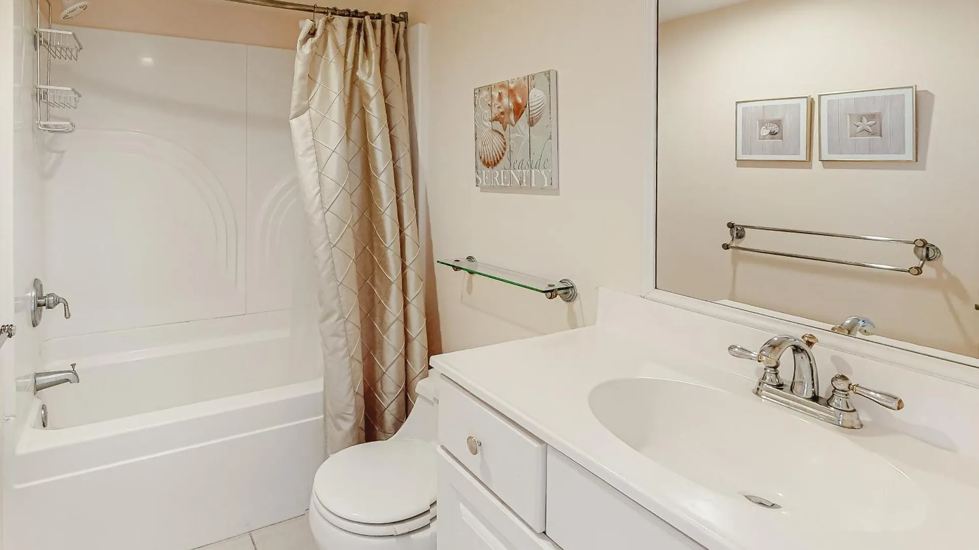 Holiday home Golden Sands Ii