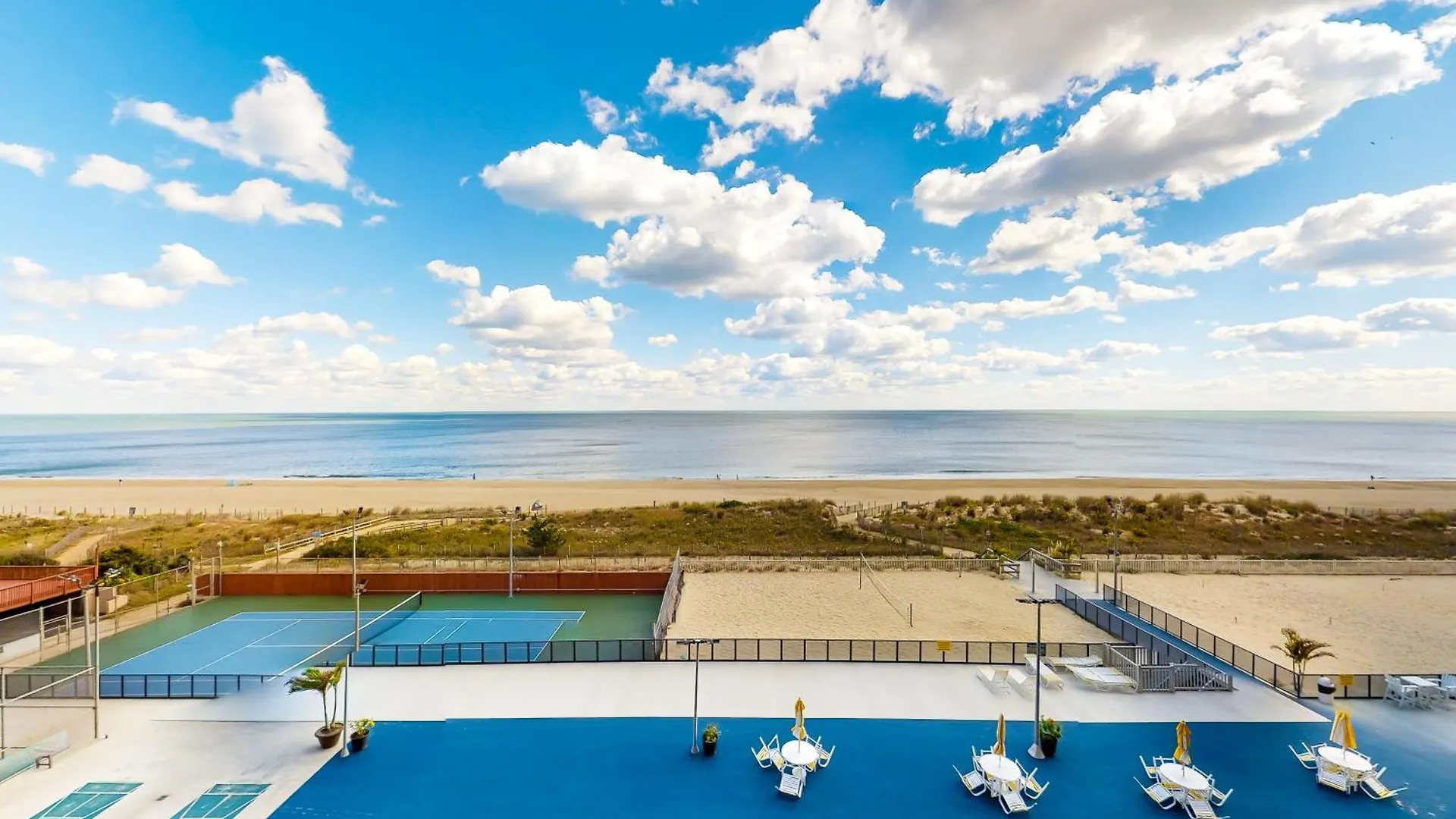 Holiday home Golden Sands 402