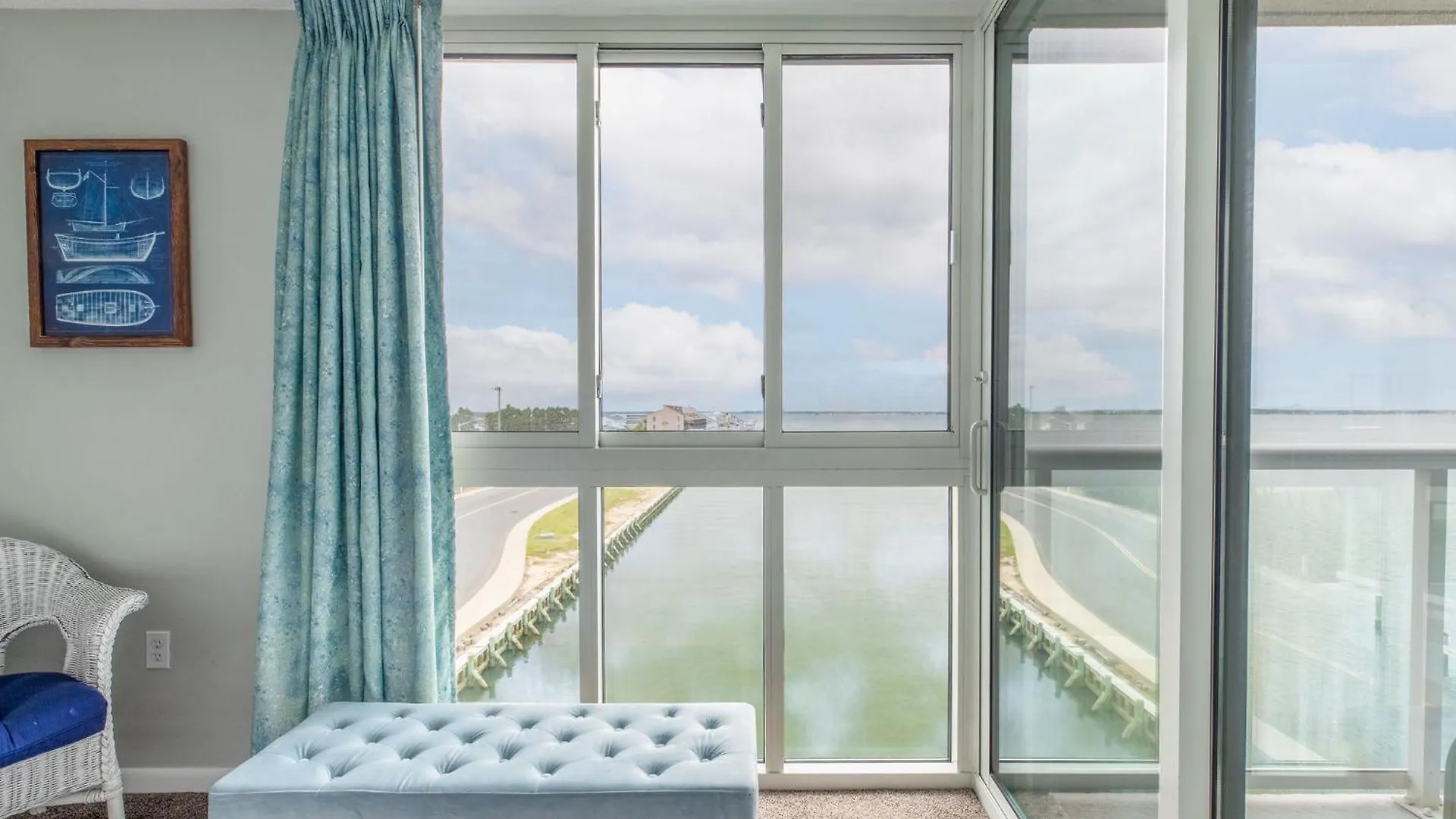 Bay Club Aparthotel