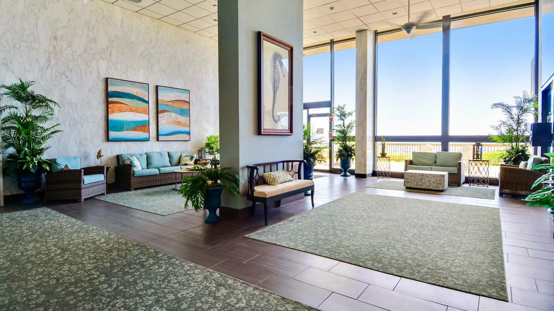 Century I 1007 Apartment