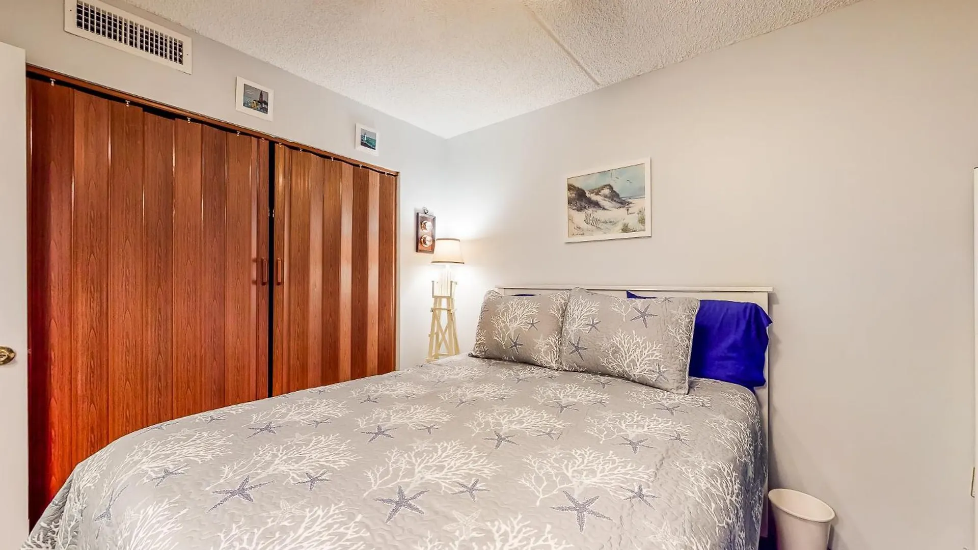 Bluewater East Oceanblock Apartment *