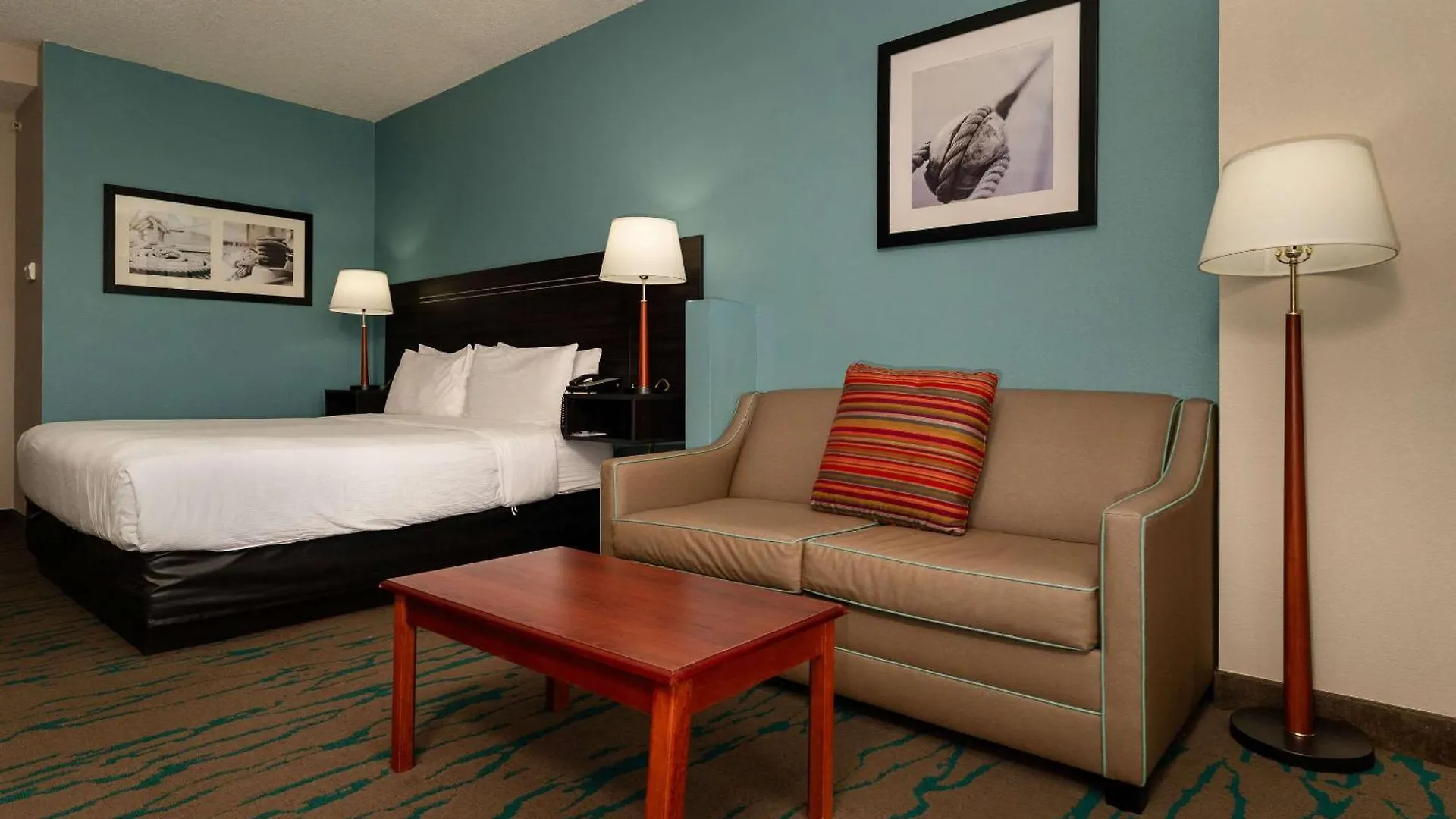 Hotel Gateway & Suites, Ascend Collection