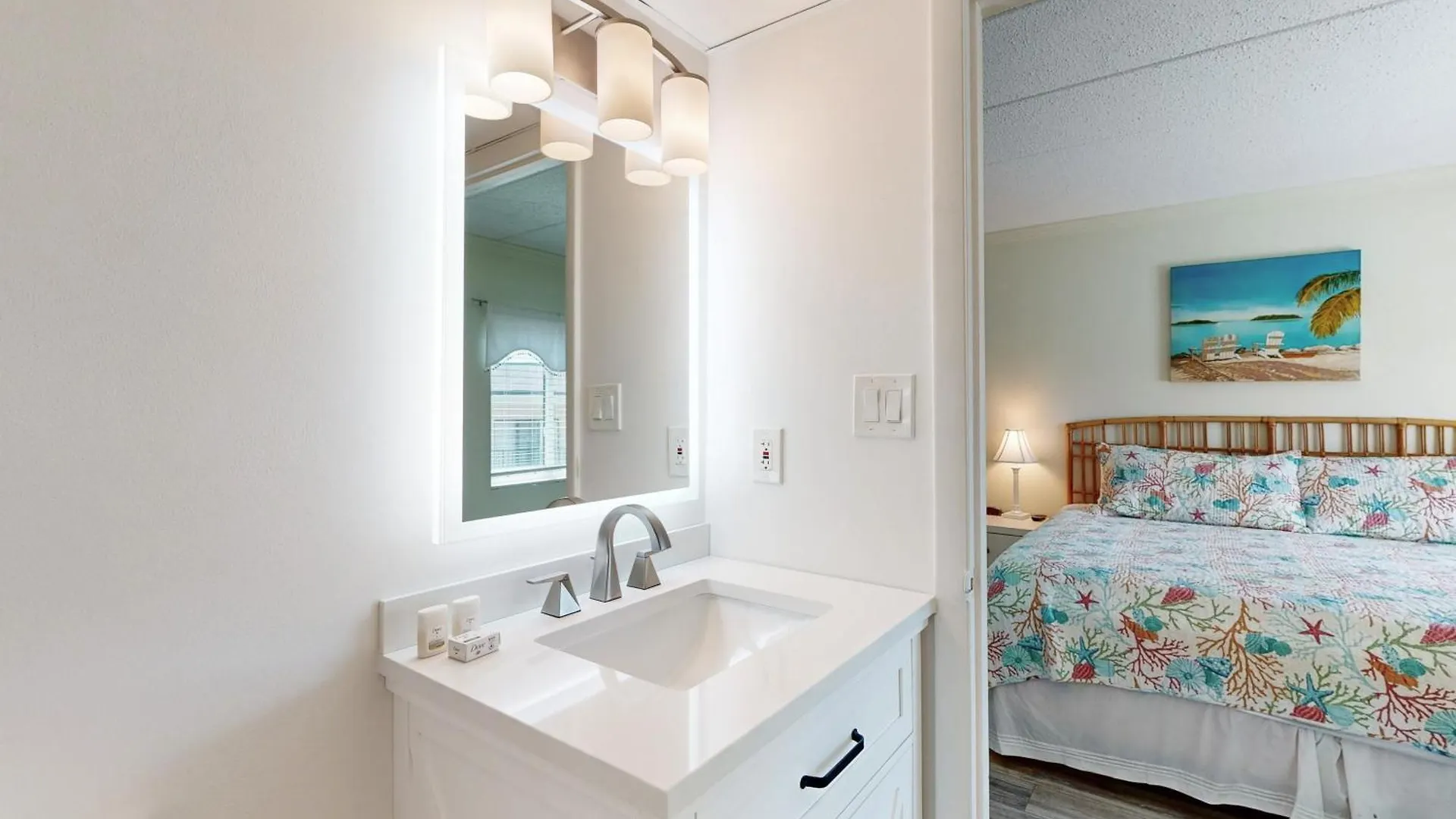 Waikiki Apartment Ocean City