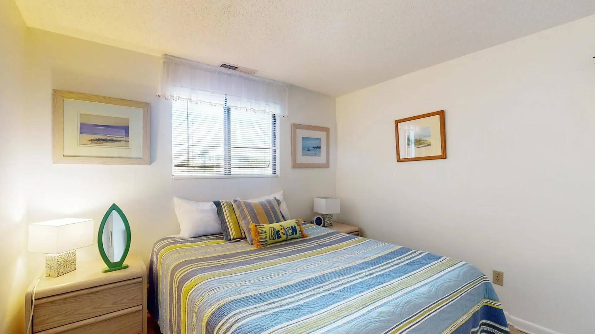 Sandy Square * Ocean City