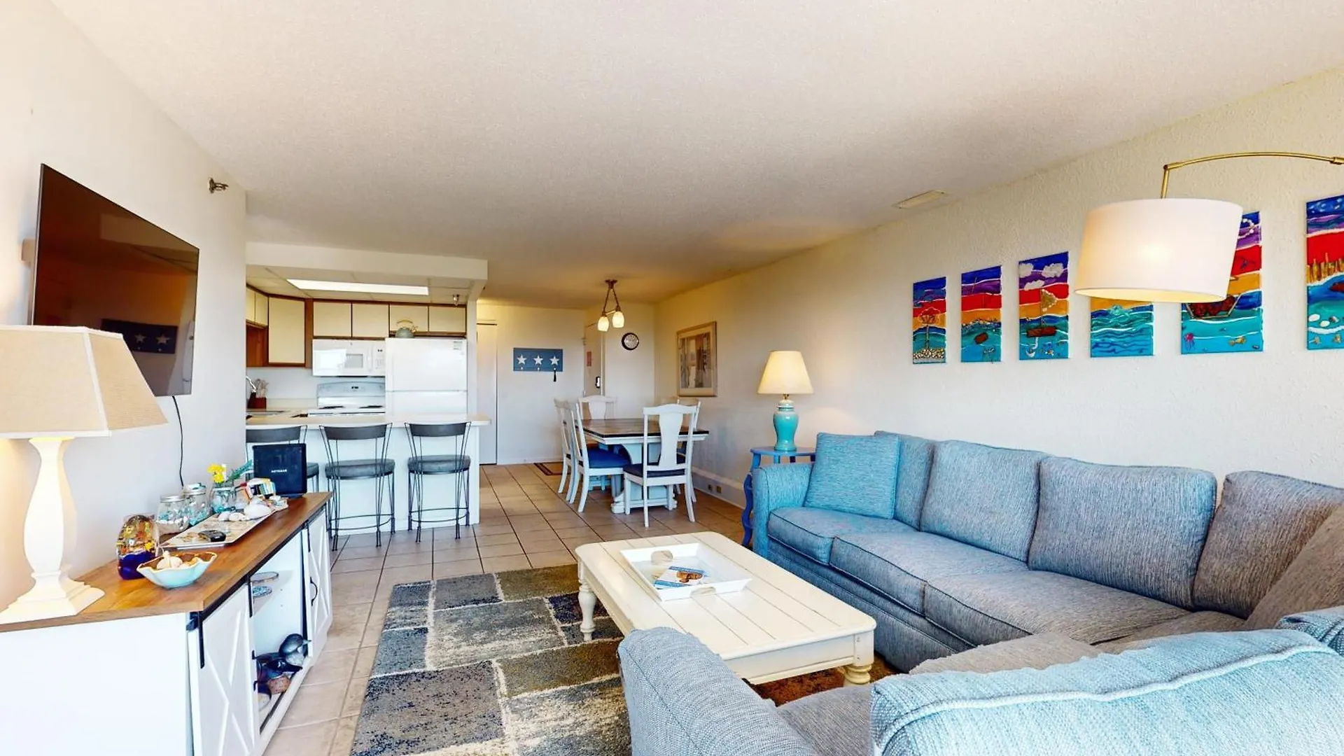 Sandy Square Apartment