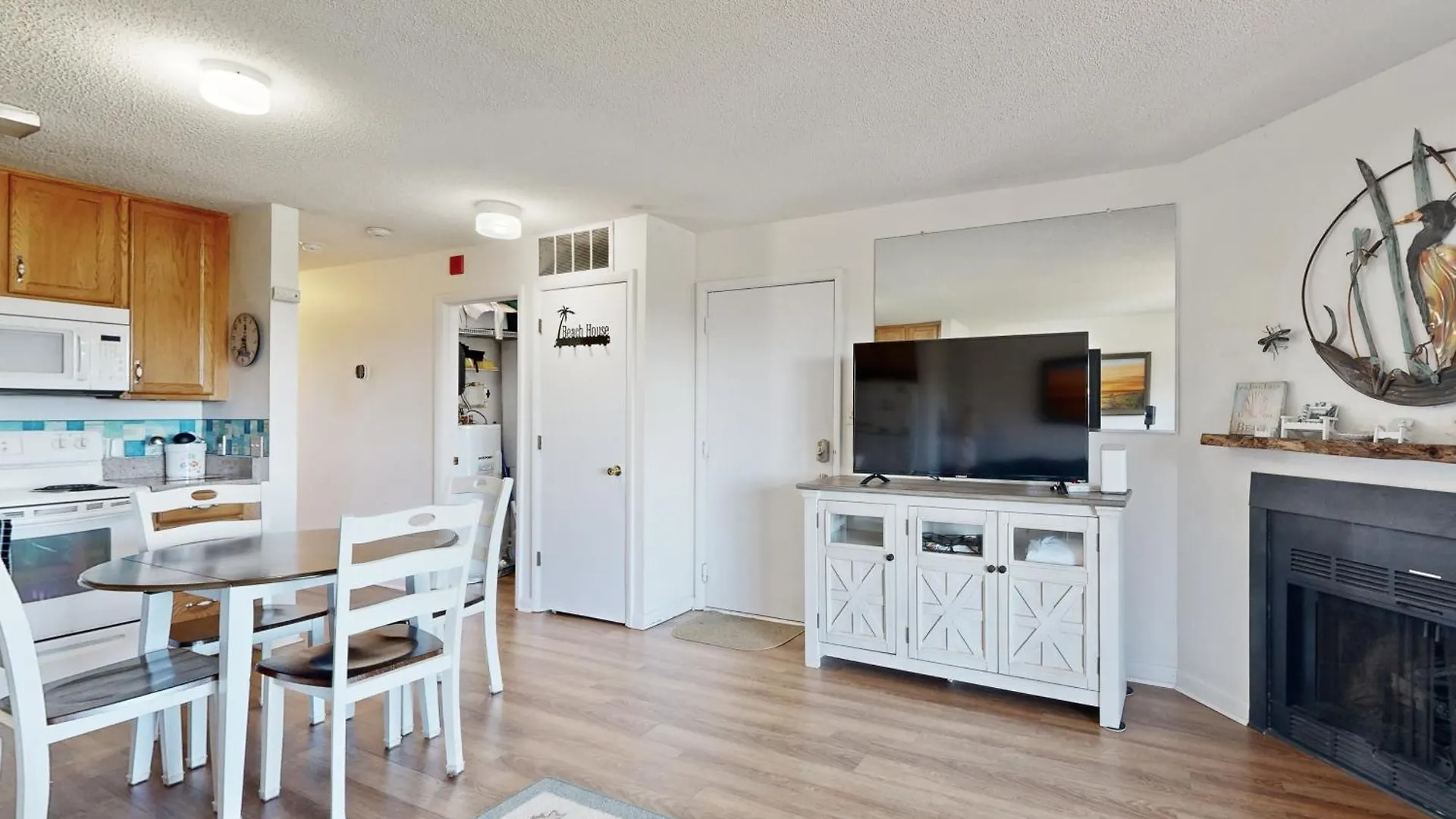Sunset Landing Unit 11 Apartment