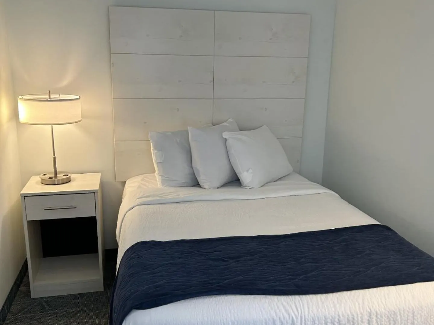 מוטל The Admiral Hotel/motel אושן סיטי
