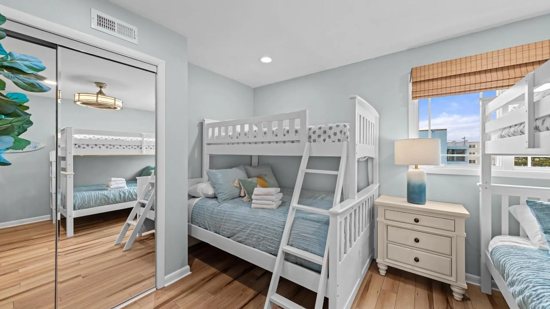 New Oceanfront 4br 4ba Sleeps 20 With Game Дом отдыха