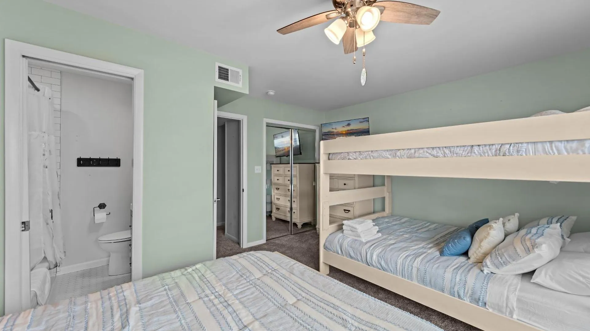 Дом отдыха New Oceanfront 4br 4ba Sleeps 20 With Game *