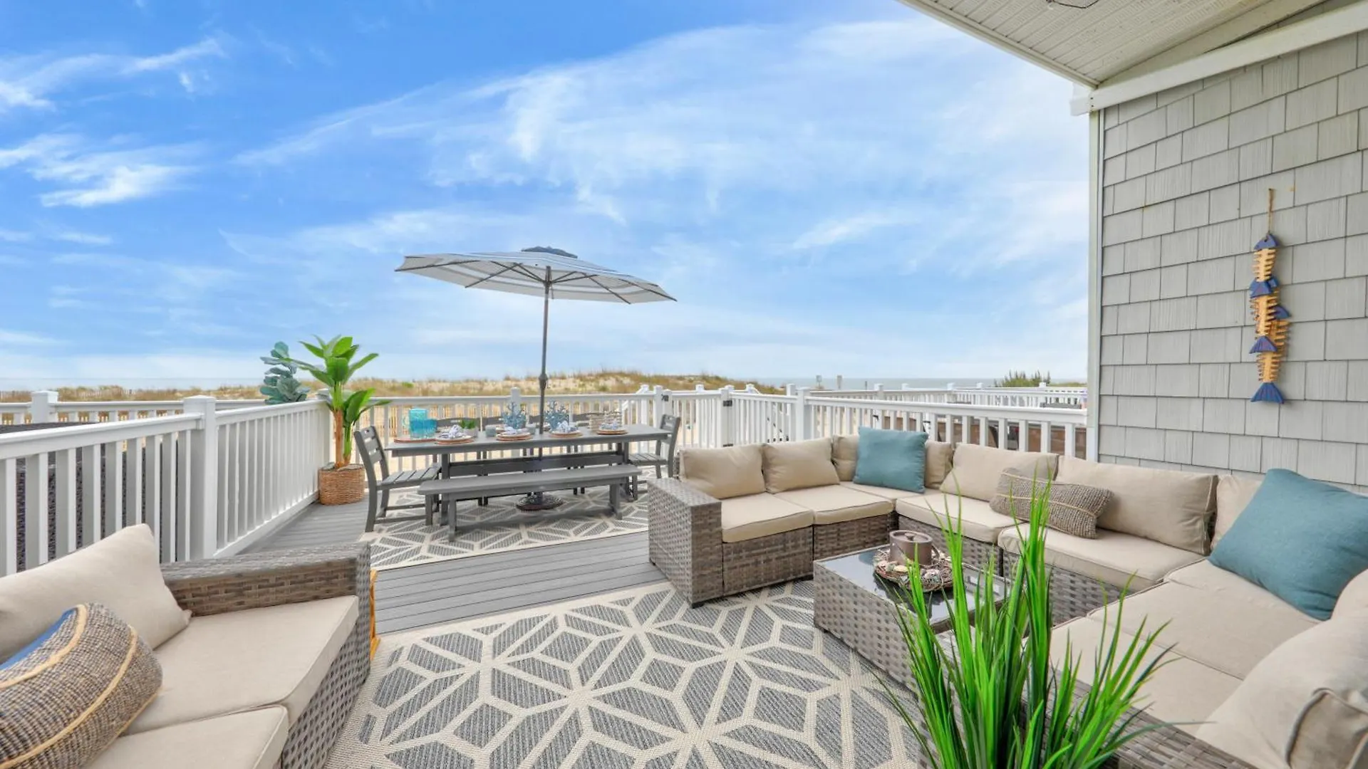 Дом отдыха New Oceanfront 4br 4ba Sleeps 20 With Game *