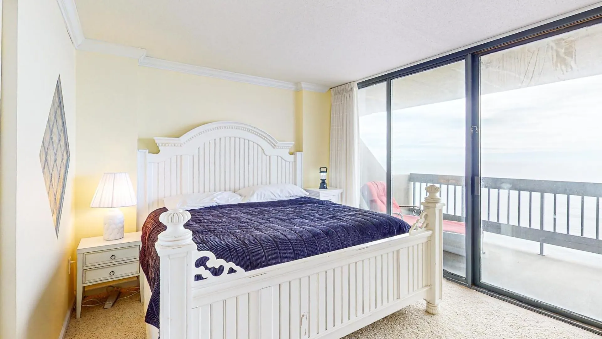 Apartment Century I 1618 *