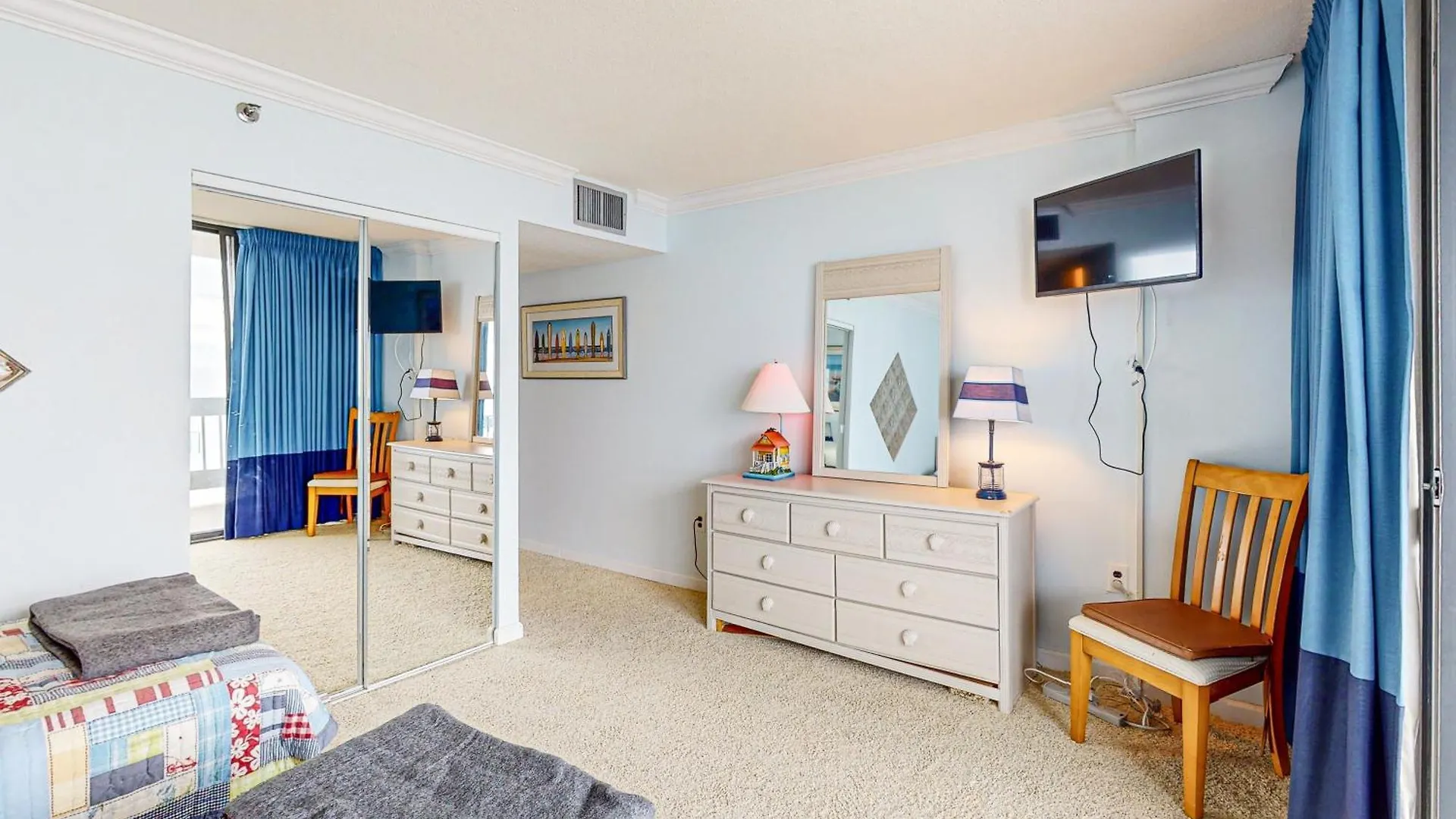 Century I 1618 Apartment *