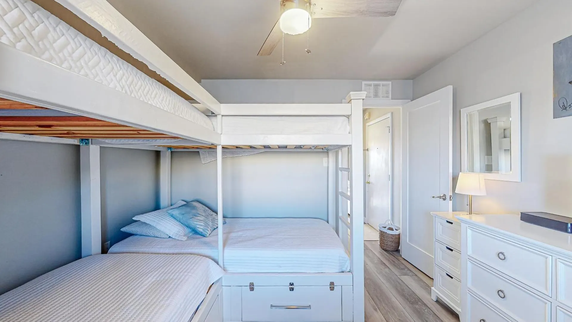 Apartment Jamaica Iv Unit 108