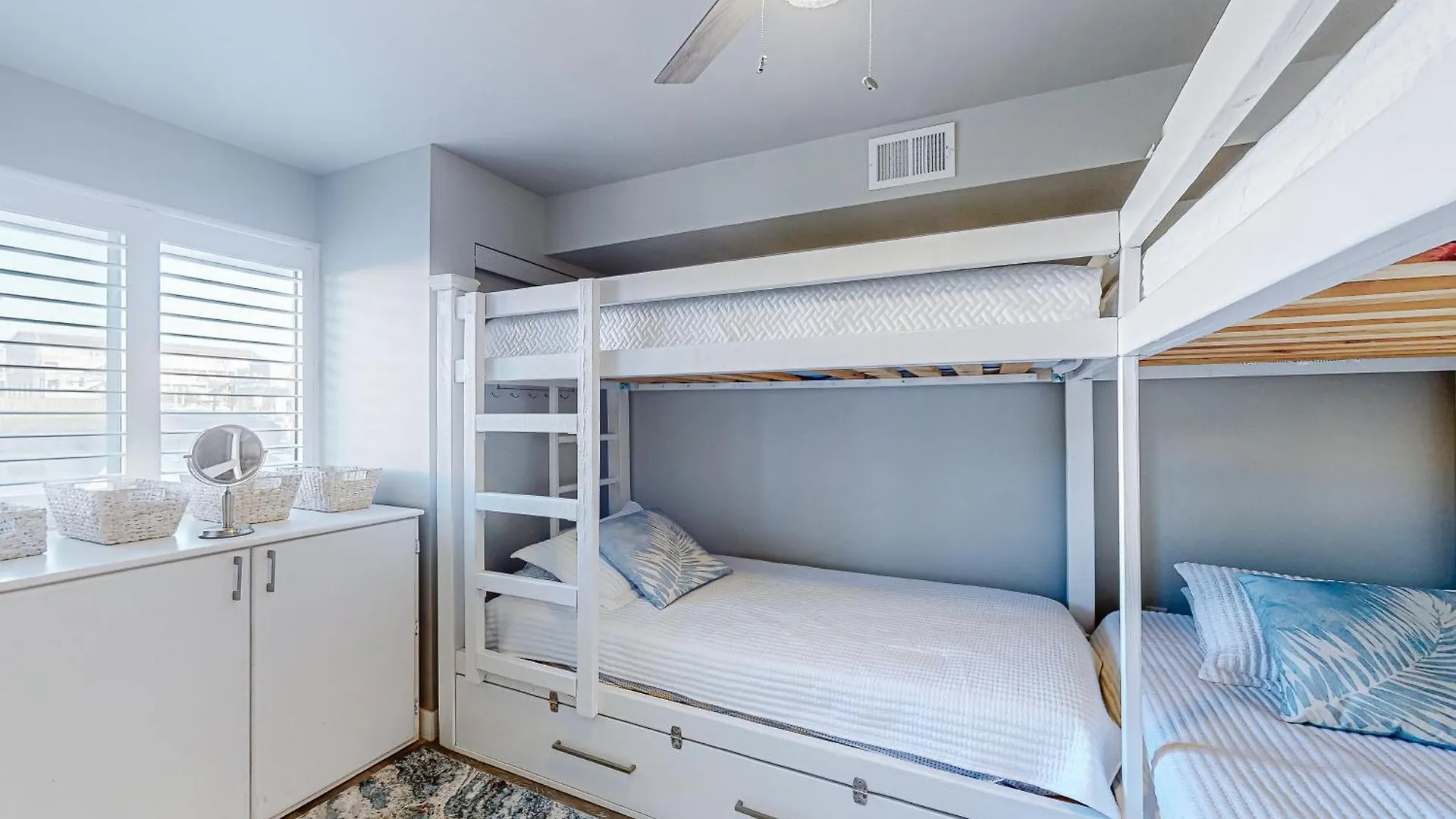 Apartment Jamaica Iv Unit 108 *