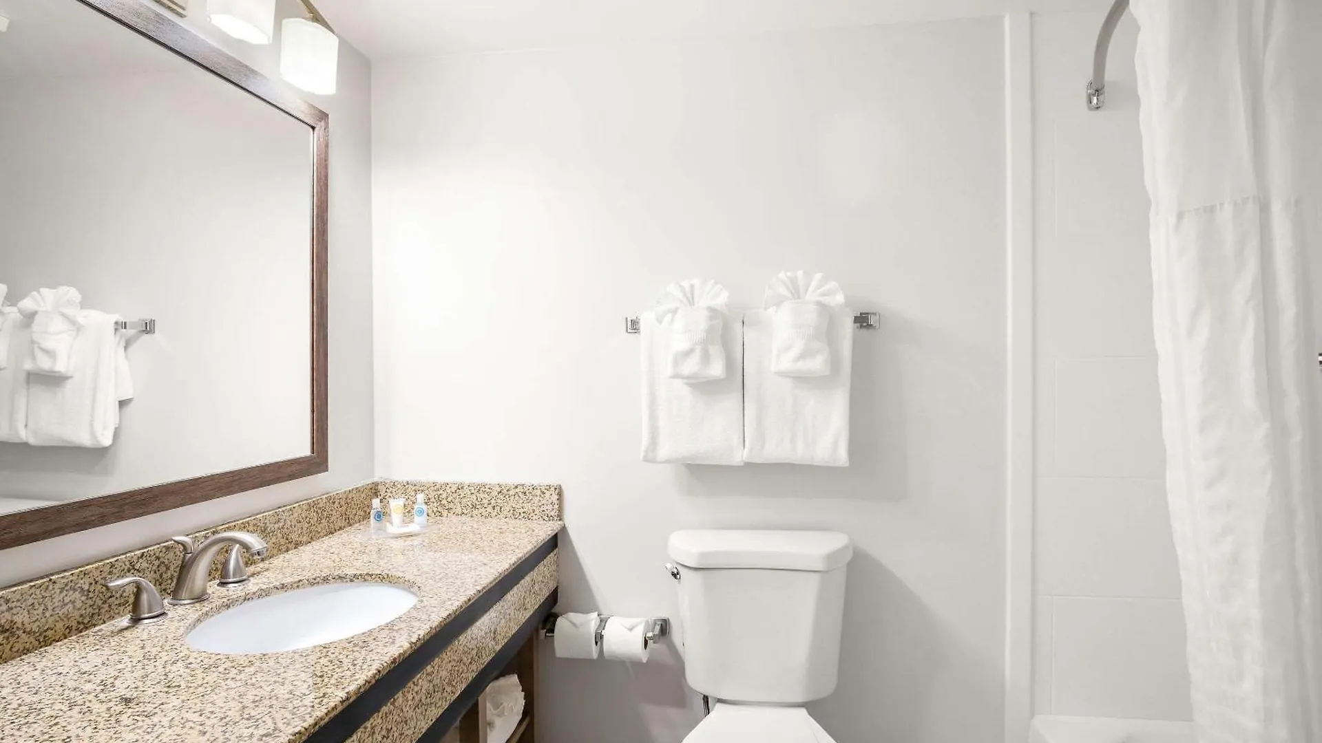 Comfort Gold Coast Inn 2*