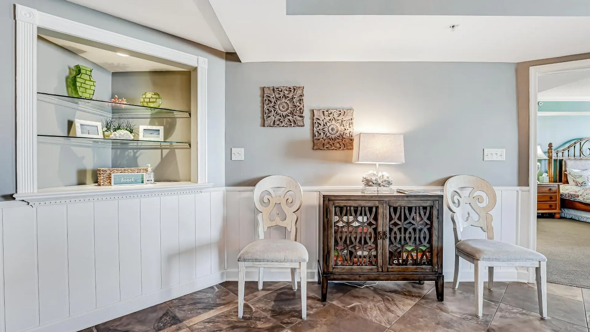 Oceans Mist 401 Apartment *