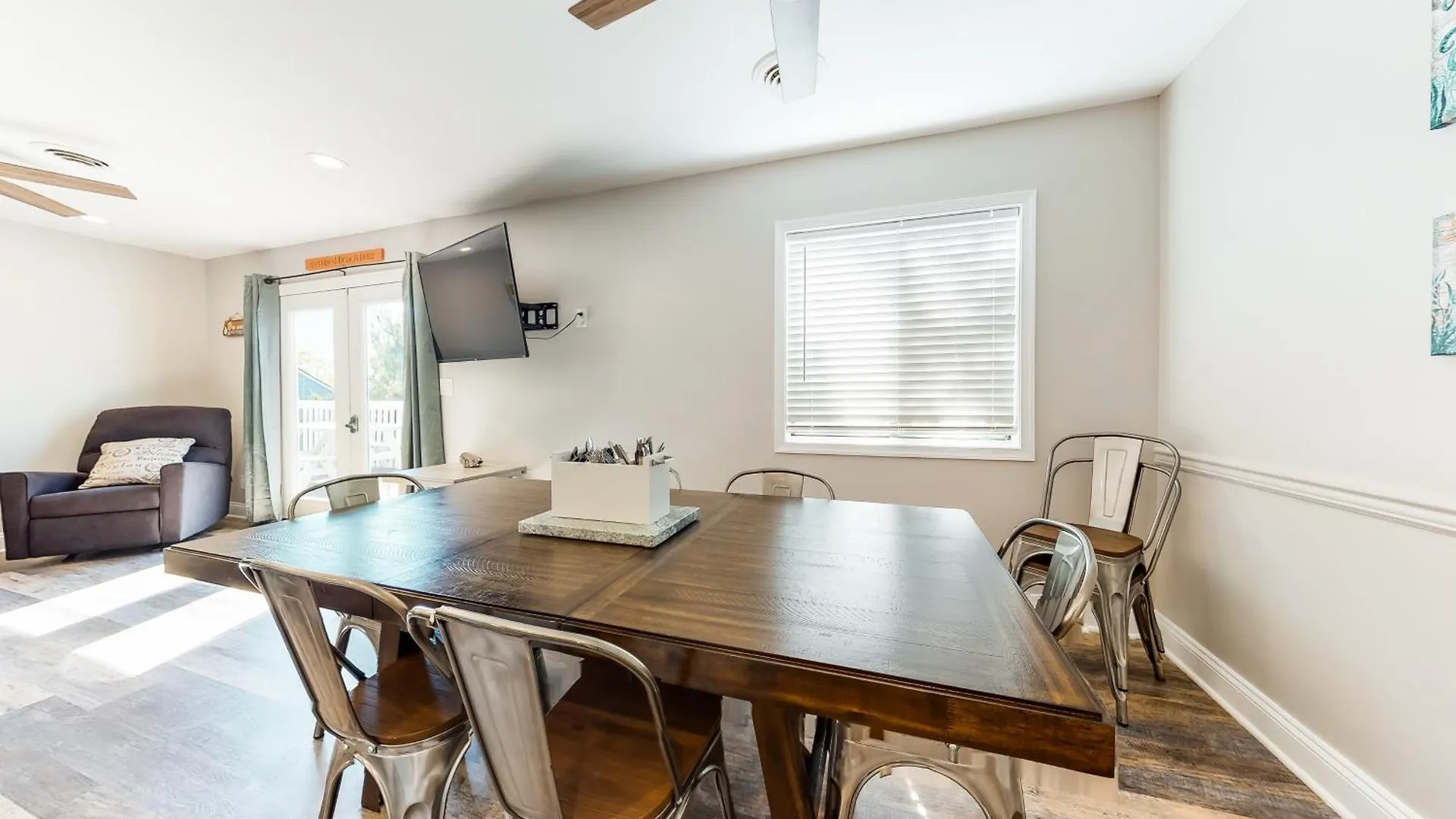 La Vista Bay 112 On 75th St Upper And Lower Combo Apartment