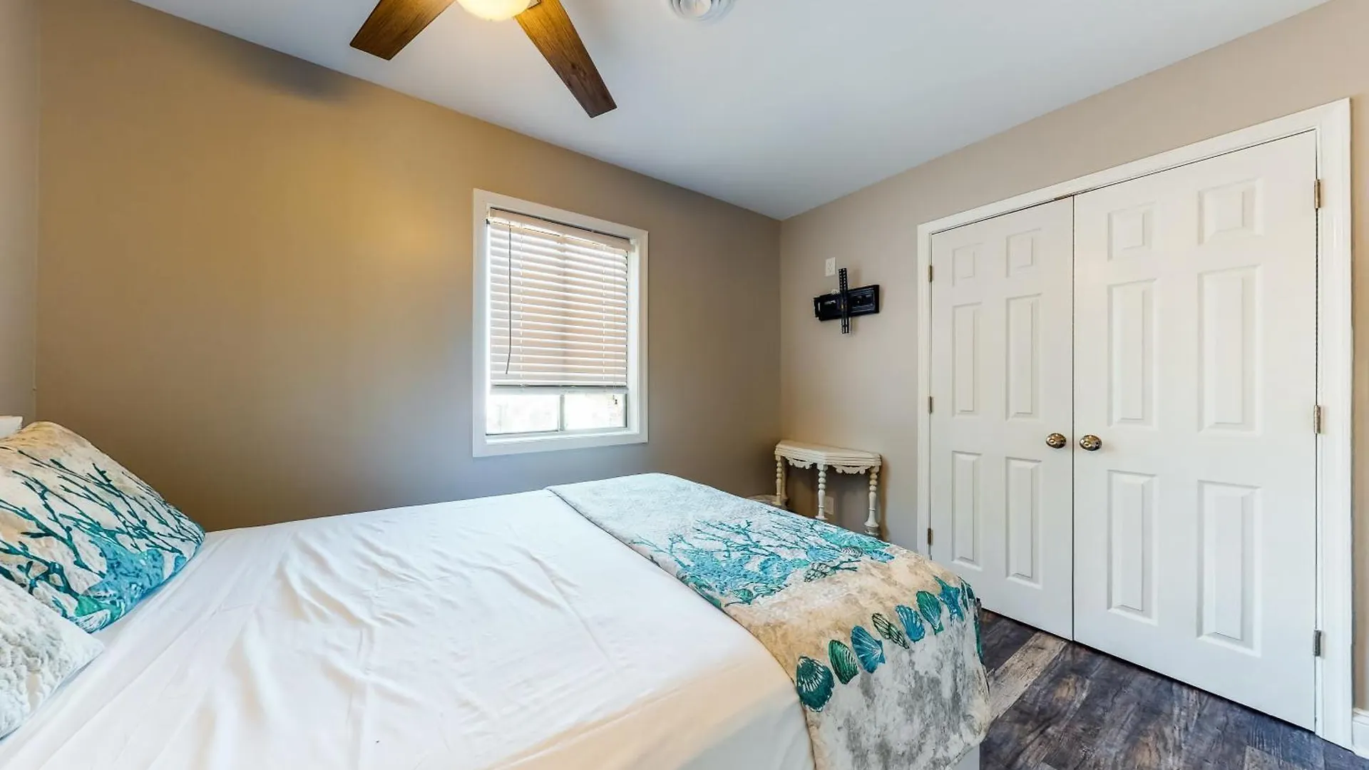 Apartment La Vista Bay 112 On 75th St Upper And Lower Combo