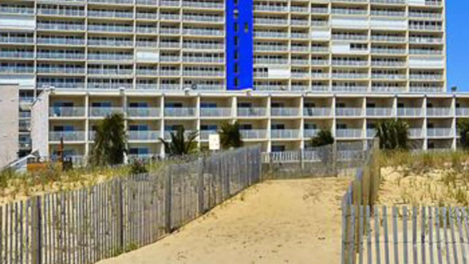 Apartment Carousel 1603