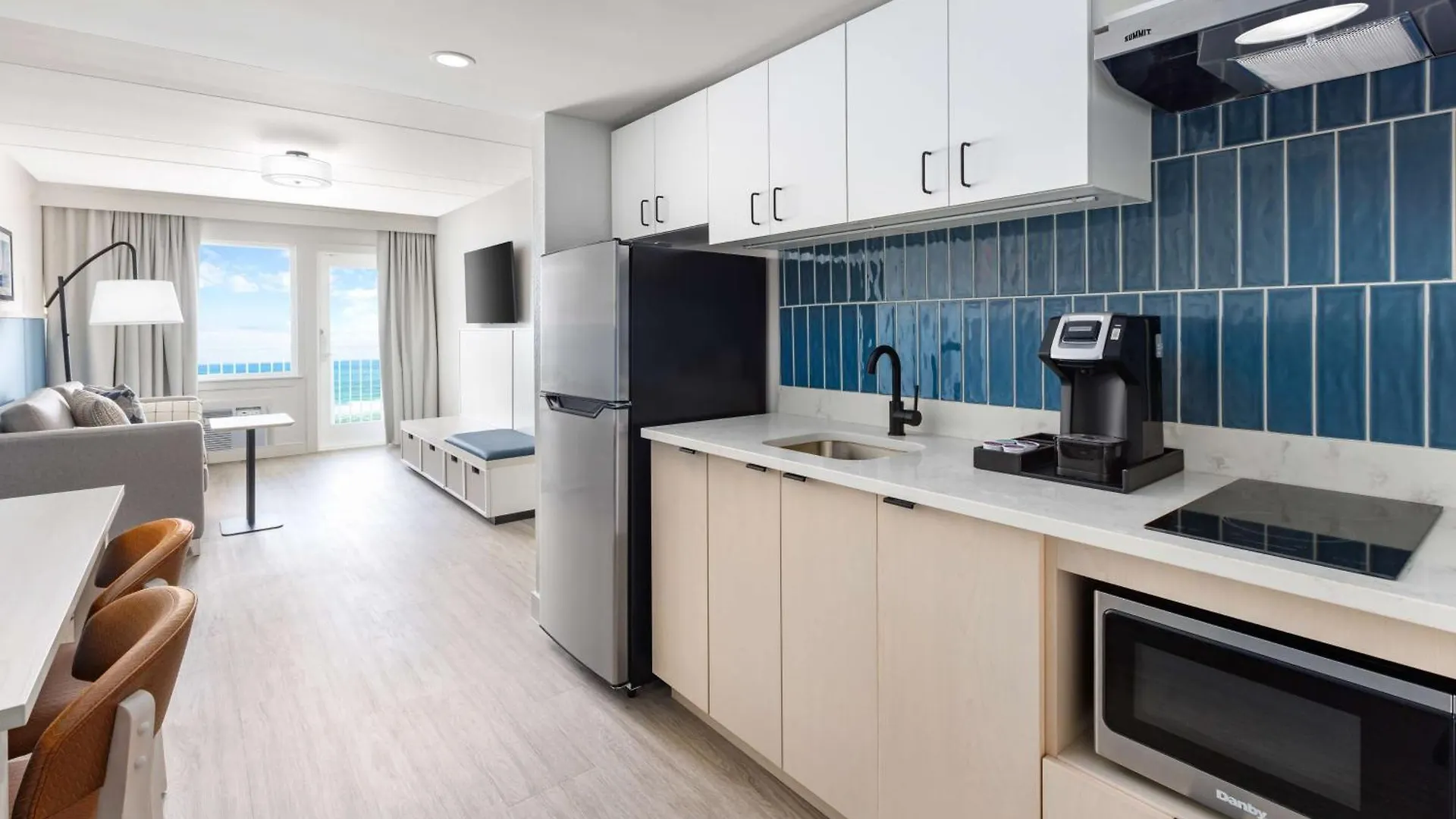 Hilton Garden Ocean Oceanfront אושן סיטי
