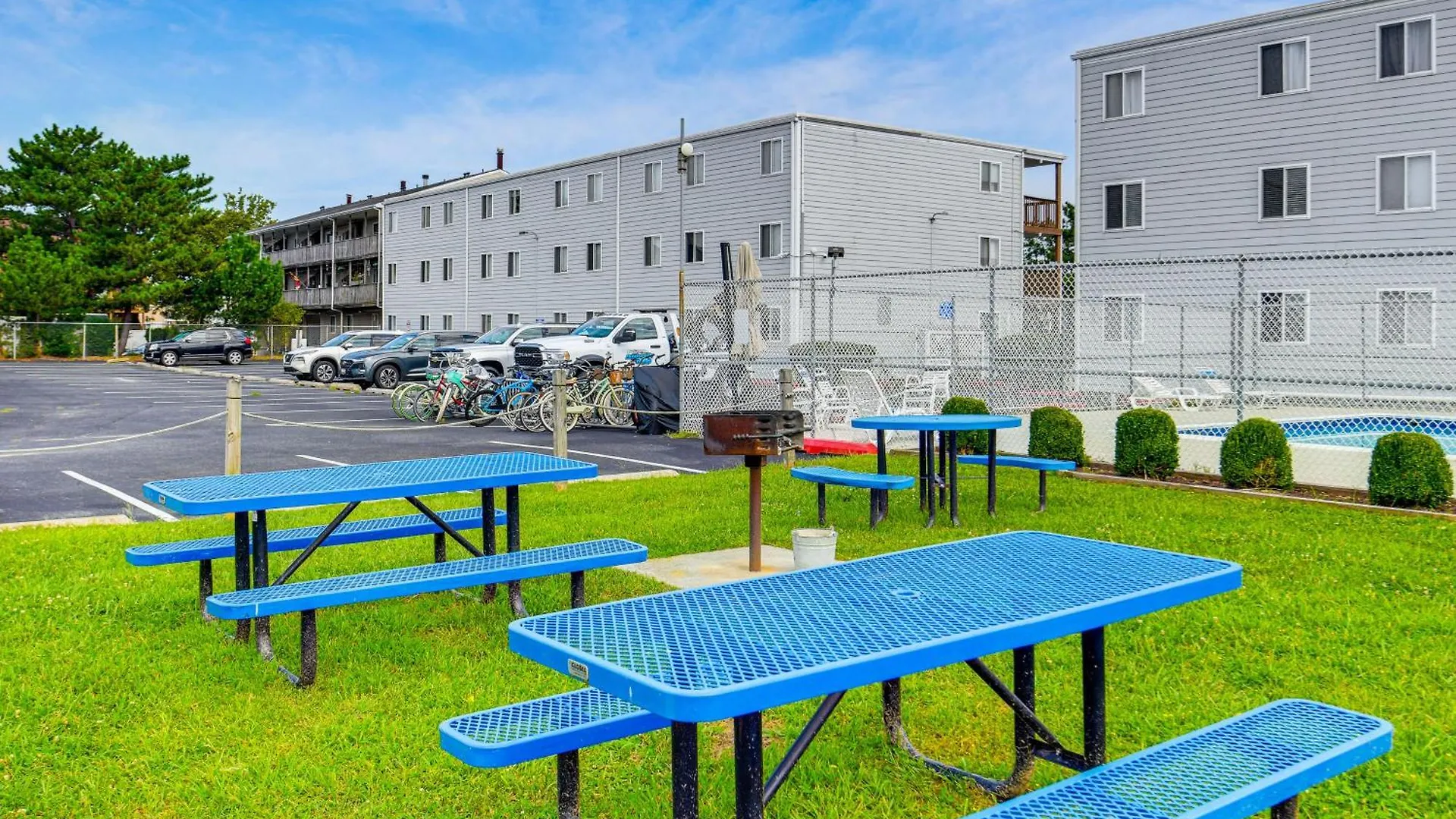 Apartment Ocean With Pool About 1 Mi To Jolly Roger! Ocean City