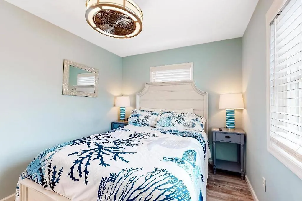 The Orange Crush - 5br Beachfront Family Retreat Holiday home *