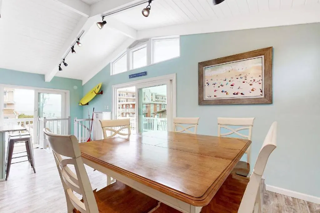 The Orange Crush - 5br Beachfront Family Retreat Holiday home Ocean City