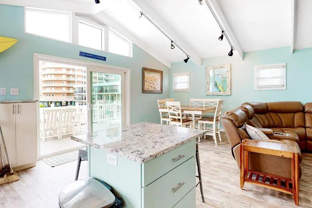 Holiday home The Orange Crush - 5br Beachfront Family Retreat