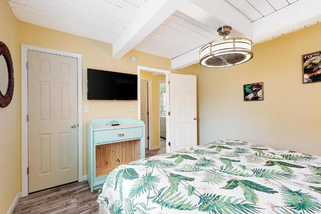 The Orange Crush - 5br Beachfront Family Retreat *