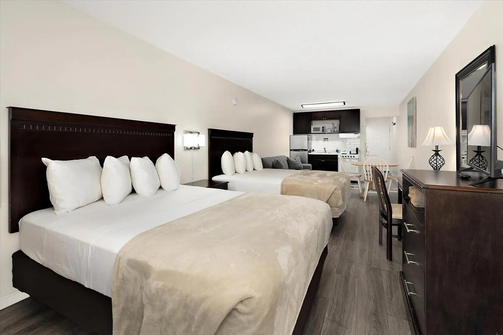 Eden Roc Ocean Front 2*