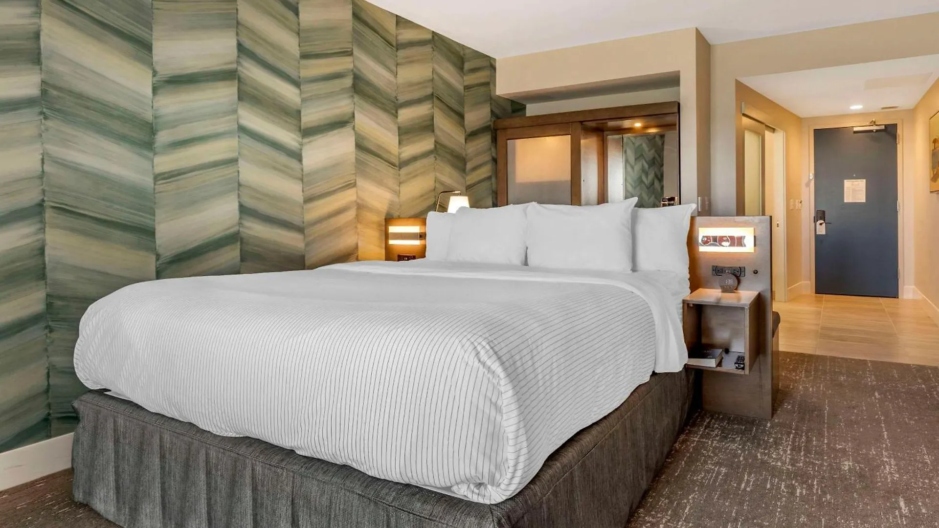 Cambria Ocean - Bayfront Hotel Ocean City