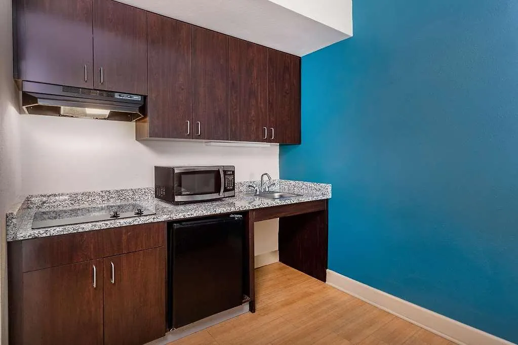 La Quinta By Wyndham Ocean Отель