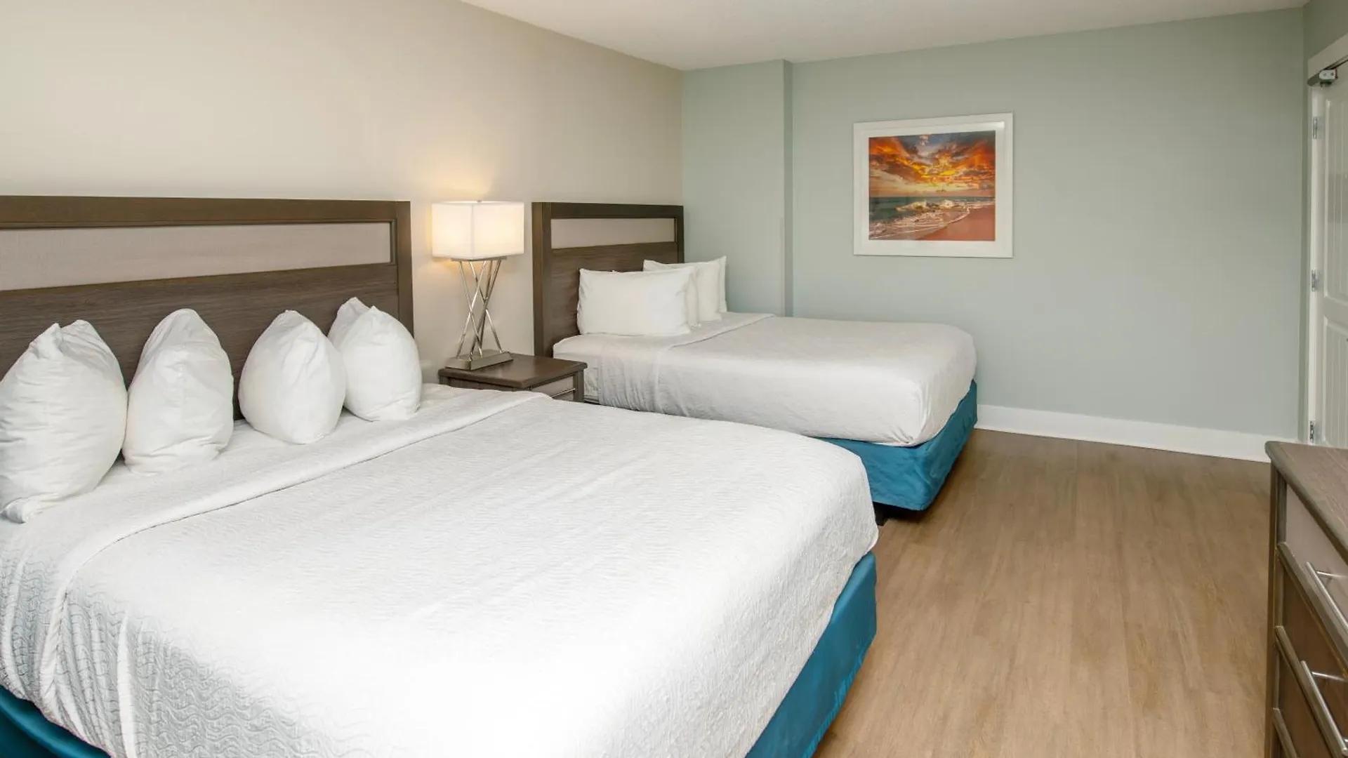 Hotel Commander & Ocean City