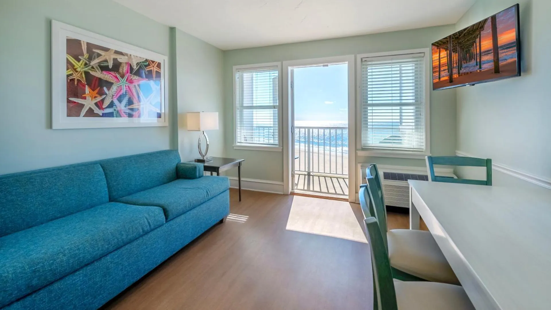 Hotel Commander & Ocean City