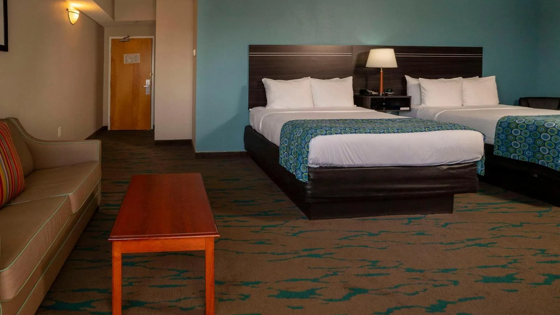 Gateway & Suites, Ascend Collection Hotel