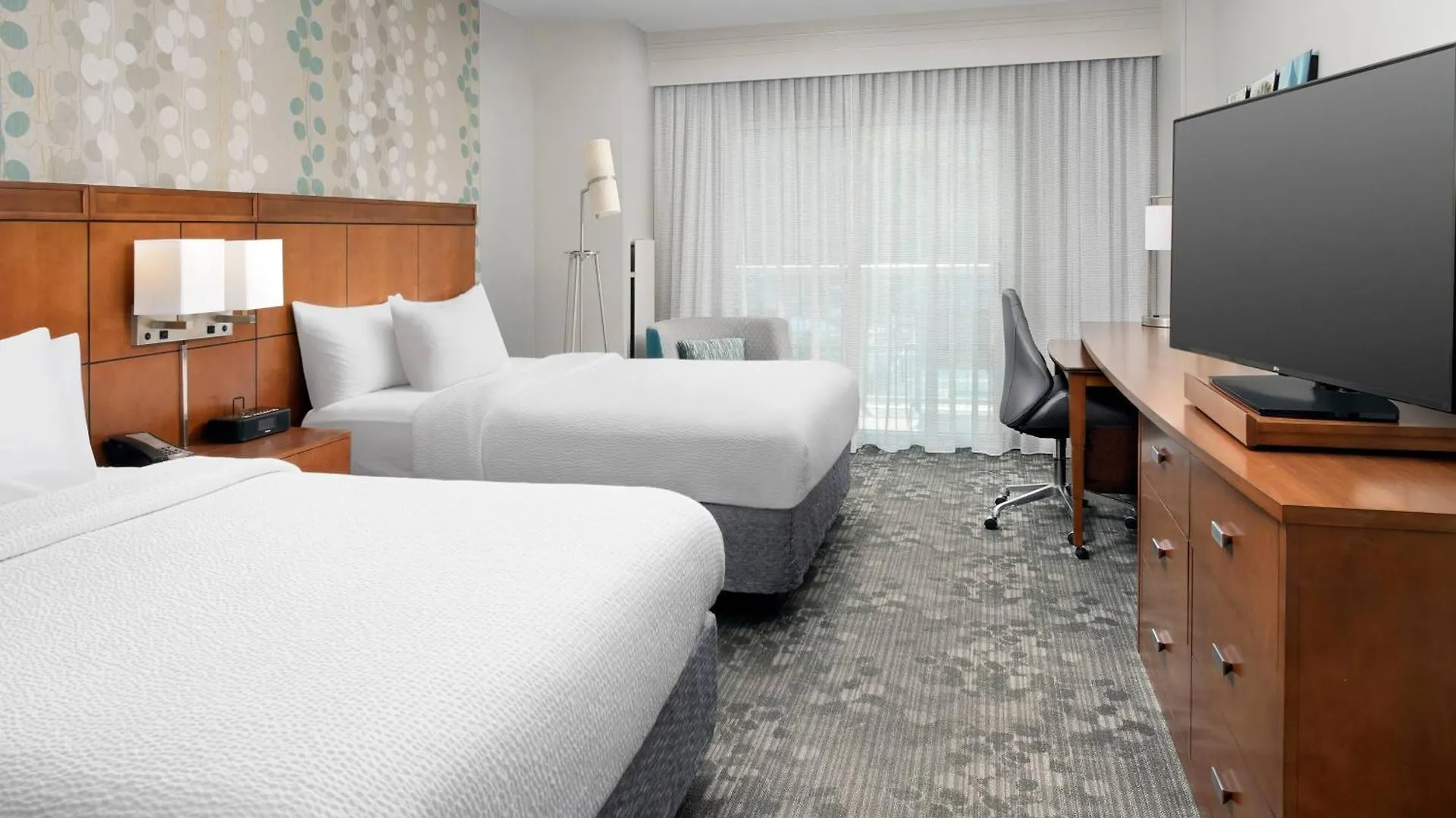 Courtyard By Marriott Ocean Oceanfront