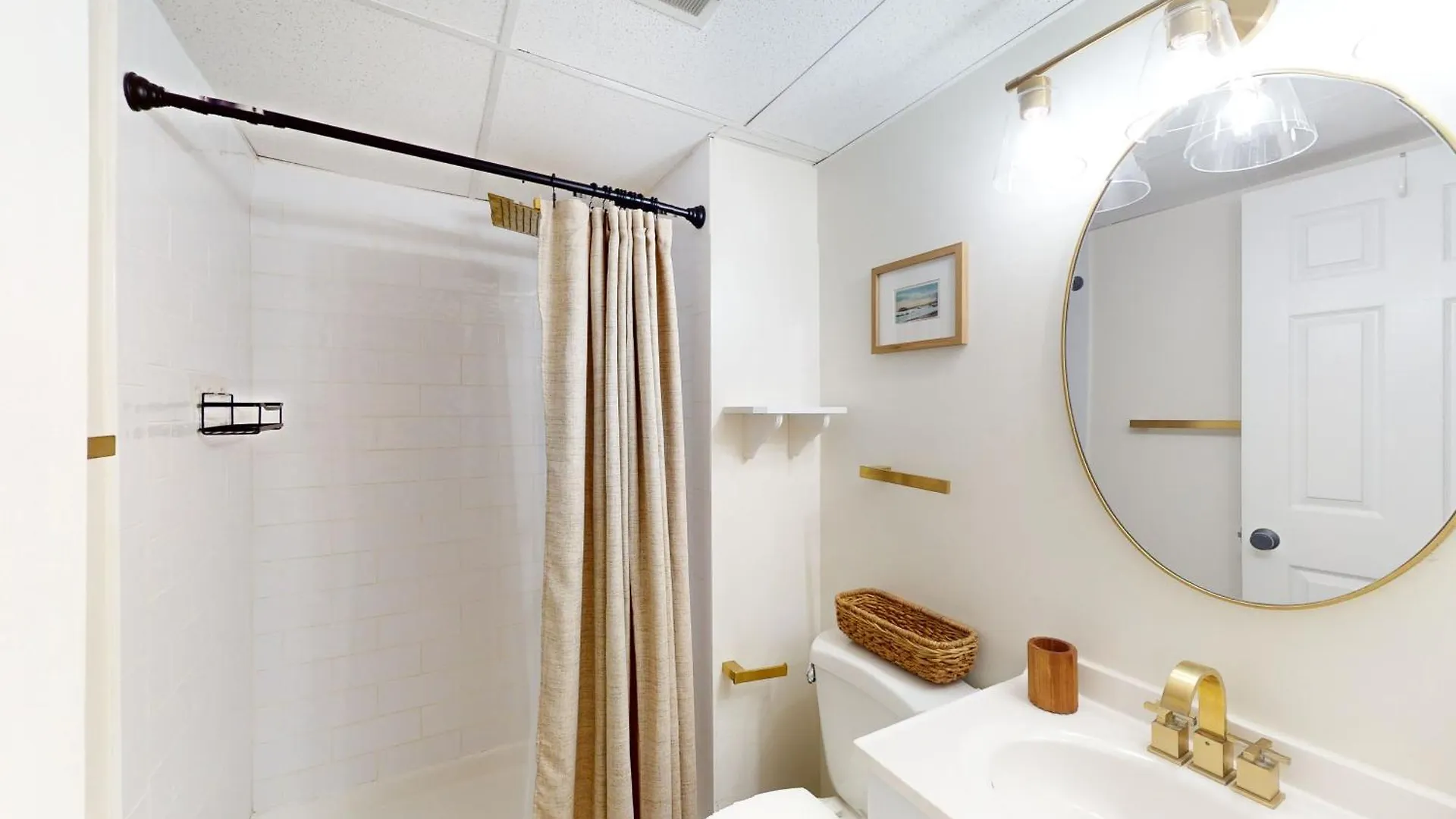 Apartment Sea Breeze 202