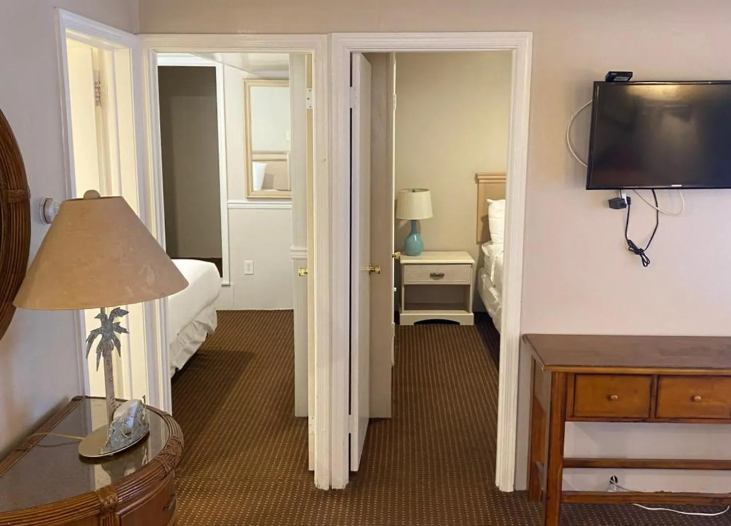 The Admiral Hotel/motel מוטל אושן סיטי