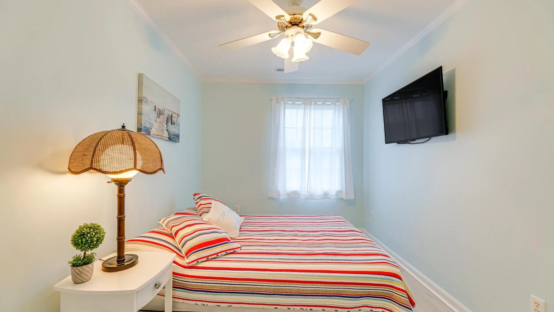 1 Mi To Maryland Ocean Retreat With Deck Сasa de vacaciones *