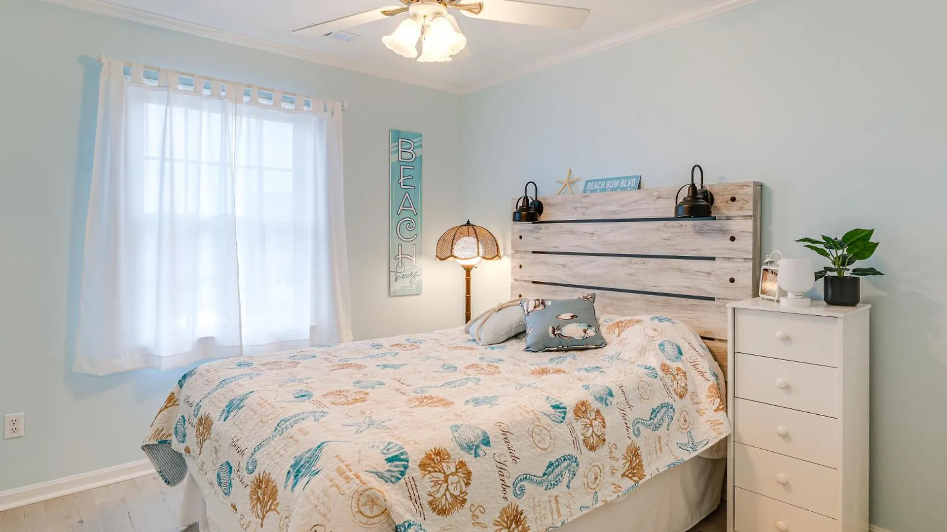 1 Mi To Maryland Ocean Retreat With Deck Сasa de vacaciones Ocean City
