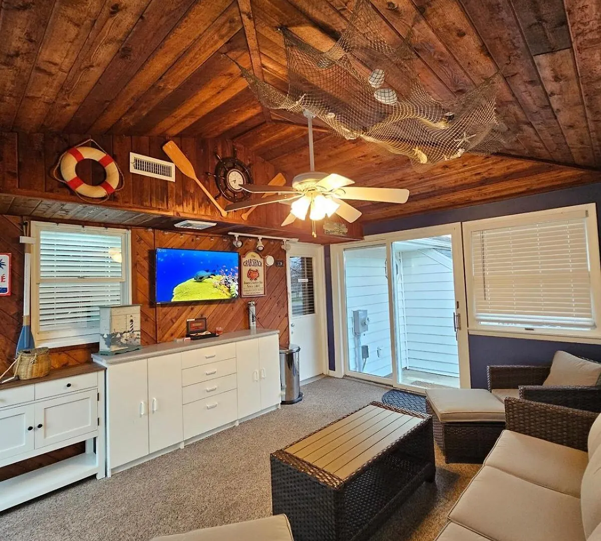 Cozy Bayside Beachhouse *