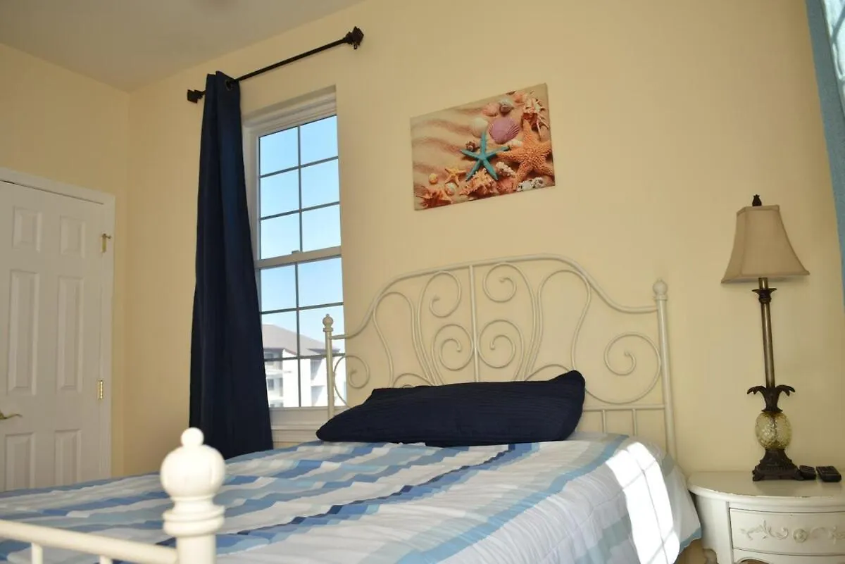 Alexander Mini Mansions 202a Holiday home *