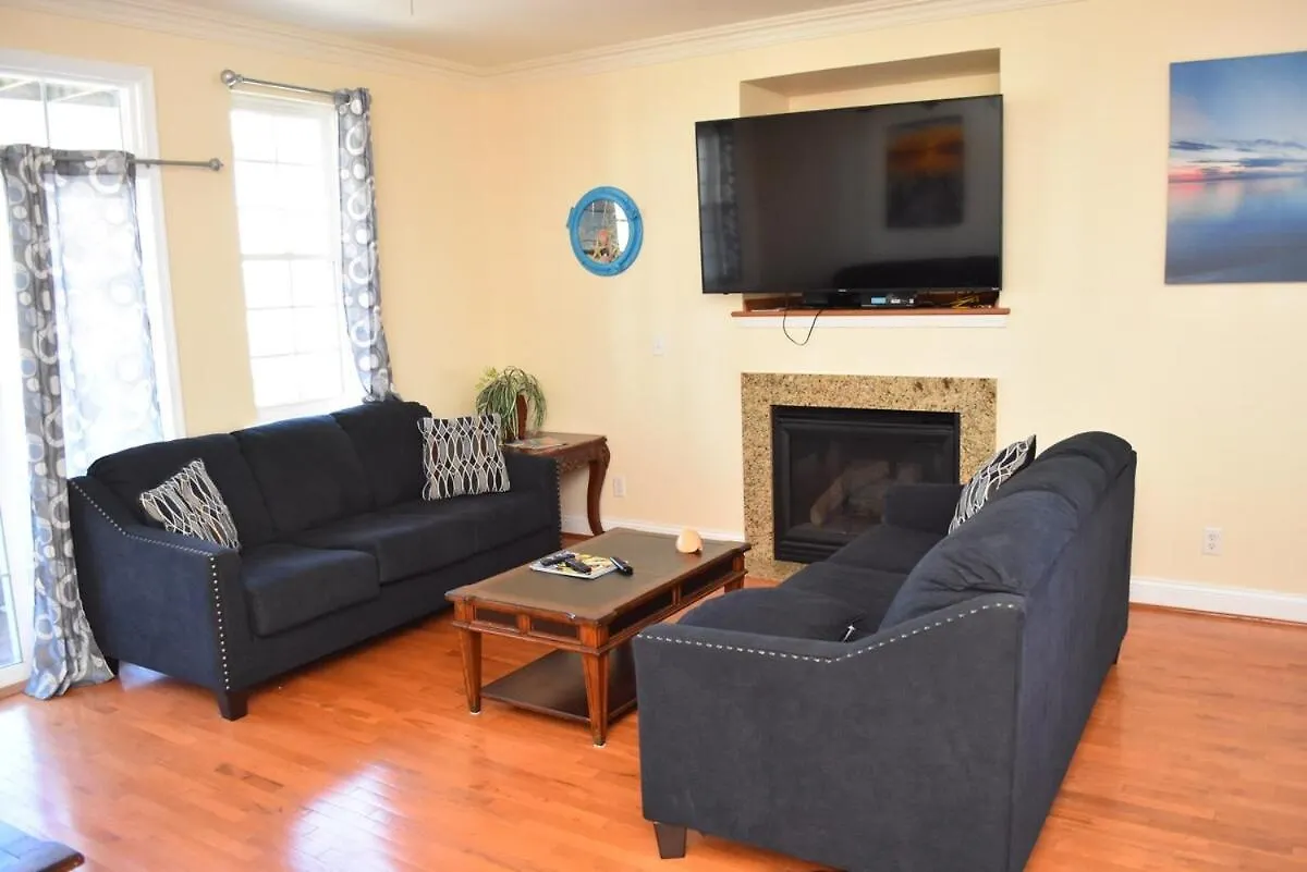 Alexander Mini Mansions 202a