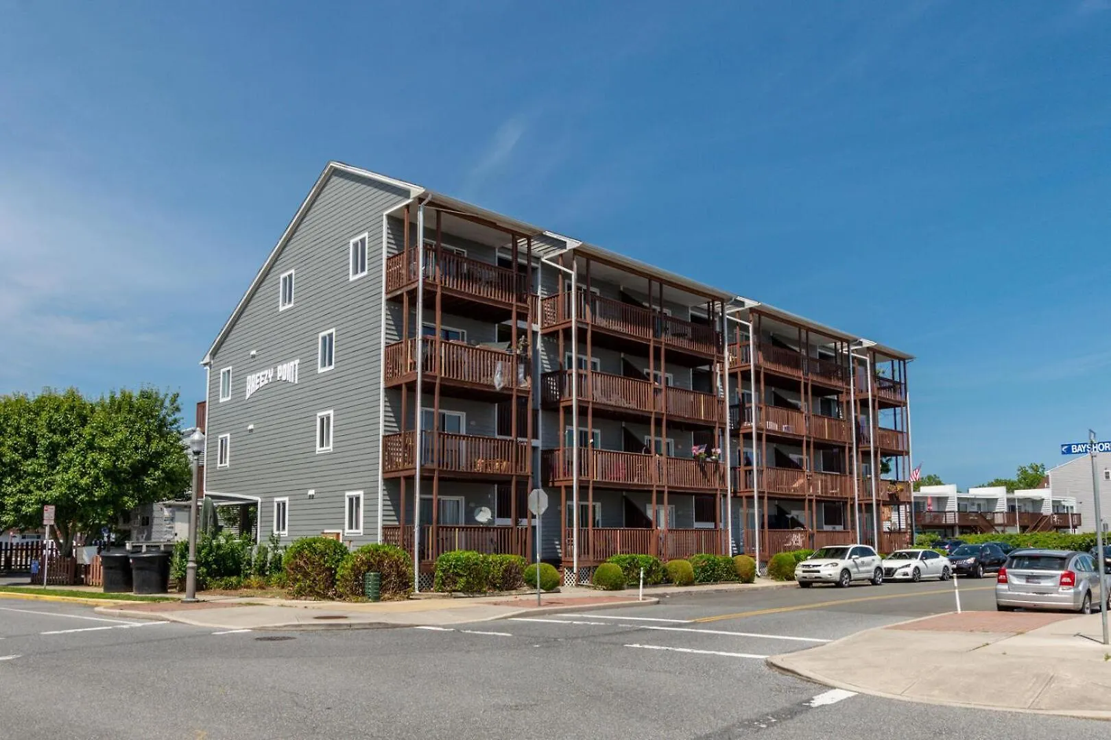 Breezy Point 302 *