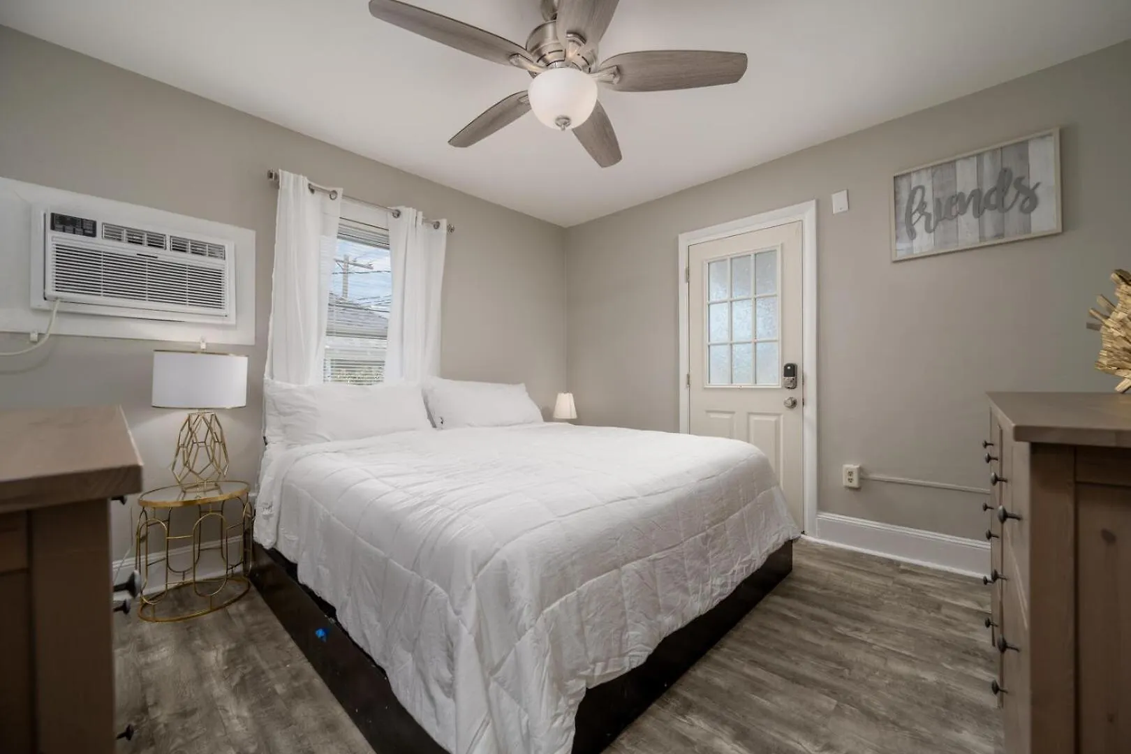 Parrot Bay 37 * Ocean City