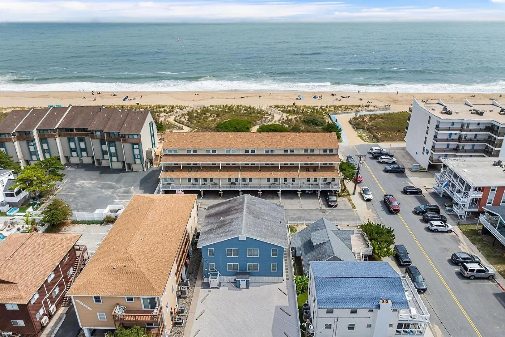 The Barracuda 3 Steps To The 2br Sleeps 6 Apartment *